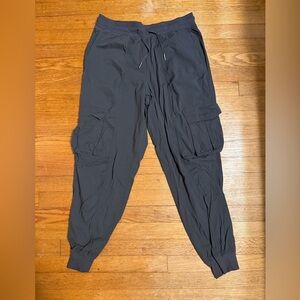 Lululemon Dance studio Cargo